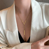 Nina | Long V-shaped sexy necklace